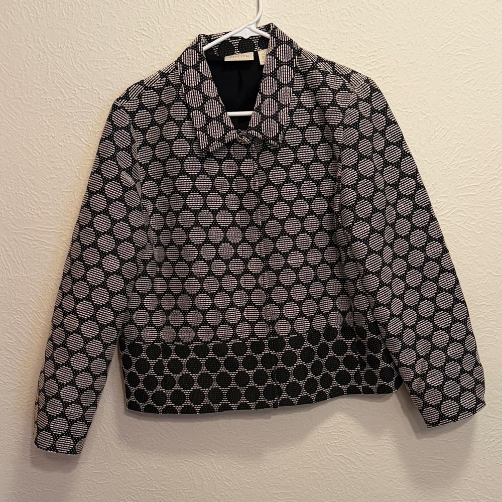 🐼🐼🐼BOGOHO🐼🐼🐼Chico’s Stylish Black and White Women's Jacket-2 Petite